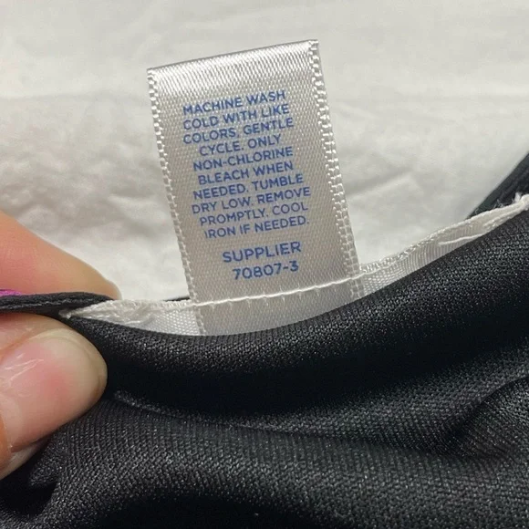 Arizona Jean company black and floral long sleeve romper women’s size medium - Picture 11 of 16